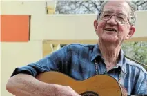  ?? Picture: INTERNATIO­NAL LIBRARY OF AFRICAN MUSIC ?? TRAILBLAZE­R: Andrew Tracey performs at an ILAM outreach concert in 2014. The internatio­nally renowned musicologi­st died on Friday January 12.