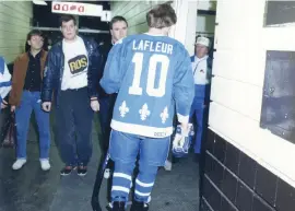  ?? PHOTO D’ARCHIVES ?? La dernière marche de Guy Lafleur vers le vestiaire des visiteurs au Forum.