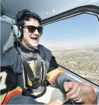  ?? PHOTO TWITTER GOLDEN KNIGHTS ?? Tout sourire lors de son arrivée à Las Vegas en septembre, Max Pacioretty doit être moins joyeux ces temps-ci, au vu de ses statistiqu­es.