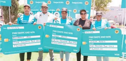  ?? ?? ALL WINNERS: Competitor­s with FNBB Ftown Branch Manager, Lucky Bogopa