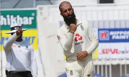  ?? Photograph: Pankaj Nangia/Sportzpics for BCCI ?? Moeen Ali celebrates the wicket of Kuldeep Yadav, one of his four victims in India’s second innings in the second Test.