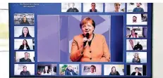  ?? FOTO: JOHN MACDOUGALL/DPA ?? Per Livestream im Dialog mit der Jugend: Bundeskanz­lerin Angela Merkel sprach am Donnerstag mit Azubis aus Düsseldorf.