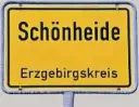  ??  ?? In Schönheide legte ein Rentner in 53 Fällen mehrere Hunde-Köder aus.