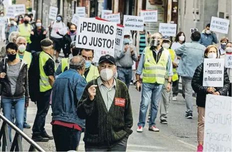  ?? Dani D ?? Protesta de familiars i residents el 2020 contra la gestió de la pandèmia als centres de gent gran