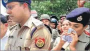  ?? SCREENGRAB ?? A grab of the video that went viral in which IPS officer Charu Nigam is wiping her tears..