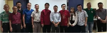  ?? ?? Tsen (fifth from right), Moriwake (sixth from right) and SBA members in a group photo after the briefing.