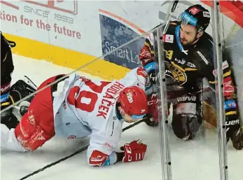  ?? Foto: Alexandr Satinský, MAFRA ?? Dva zápasy ve dvou dnech Jen v play off, jinak v extralize zatím zájem chybí.