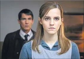  ?? WARNER ?? Emma Watson, a las órdenes de Amenábar en el filme Regresión