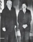  ?? Foto: dpa ?? Paul von Hindenburg und Adolf Hitler am 30. Januar 1933.