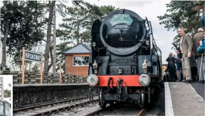  ??  ?? On March 21, ‘Merchant Navy’ No. 35006 Peninsular & Oriental S. N. Co. became the second steam locomotive to grace Broadway since the extension was completed.