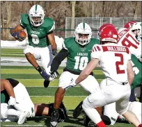  ?? GEORGE SPITERI — MEDIANEWS GROUP FILE PHOTO ?? West Bloomfield running back Donovan Edwards (6) rushed for 246 yards and four touchdowns to lead the Lakers to a 52-14 win over Romeo on Saturday in a Division 1 regional final.