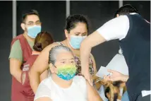  ??  ?? Se superó la meta de vacunar a 25 mil adultos