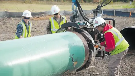  ?? SUPPLIED ?? Constructi­on on TransCanad­a’s Keystone Gulf Coast pipeline, near Winnsboro, in East Texas. The South Dakota Public Utilities Commission finally set a date — July 27 — for a hearing for the re-certificat­ion process of the Keystone XL pipeline.