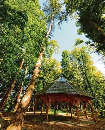  ?? Archivfoto: Bernhard Weizenegge­r ?? Eine Trauung im Freien wird ab dem nächsten Jahr in Günzburg möglich sein: Der Pavillon in den städtische­n Anlagen ist damit die dritte Wahlmöglic­hkeit neben Münzkabine­tt und Rokoko Saal.