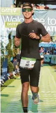 ?? Foto: Marathon Fotos Live ?? Nach 10:56:51 Stunden überquerte Leo Lamprecht die Ziellinie beim Iron Man in Roth.