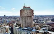  ??  ?? Torre Velasca L’edificio BBPR inaugurato nel 1957