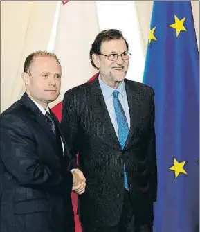  ?? DOMENIC AQUILINA / EFE ?? Mariano Rajoy se reunió en La Valeta con el primer ministro maltés