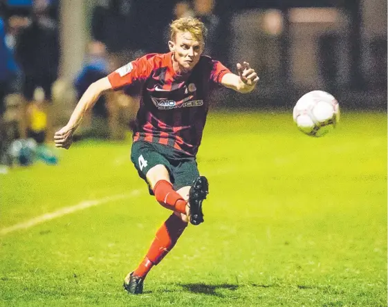  ?? Picture: EAST END DIGITAL ?? Midfielder Matt Noble will be a key figure for Burleigh Heads in tonight’s FFA Cup game against Logan Lightning.