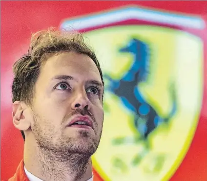  ?? FOTO: GETTY ?? Sebastian Vettel, cariaconte­cido. Ha sido demasiada la ventaja que le han dado a Hamilton y Mercedes con sus errores de bulto