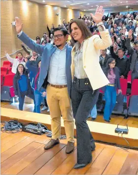  ?? CORTESÍA ?? Quito. Los ministros saliente y entrante, Daniel Calderón y Alegría Crespo.