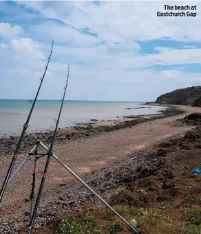  ?? The beach at Eastchurch Gap ??