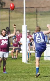  ?? ?? Thorpdale’s Nick McIntosh kicks for goal in the first quarter of the reserves game. Photograph­s by CRAIG JOHNSON.