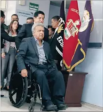  ?? RENÉ FRAGA / EXPRESO ?? Visita. Moreno acudió ayer al Hospital Militar para hablar con los heridos.