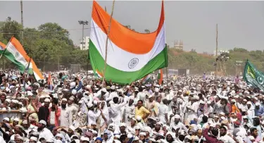  ?? — PTI ?? from Bihar, Jharkhand, Odisha and West Bengal gather in large numbers at ‘ Deen Bachao, Desh Bachao’ ( Save Religion, Save Country) rally at the historic Gandhi Maidan in Patna on April 15.