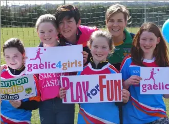  ??  ?? Teresa Hanratty and Bronagh McGrane of Stabannon Parnells Ladies with some of the participan­ts at the Launch of Gaelic4Gir­ls programme.