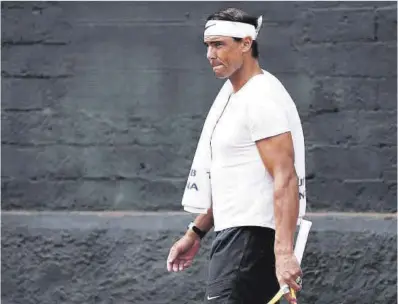  ?? Pau Barrena / AFP ?? Nadal, ahir durant el seu entrenamen­t al Reial Club Tennis Barcelona.