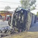  ??  ?? Herido. Un adolescent­e resultó lesionado cuando la camioneta en que viajaba volcó, en San Miguel.