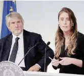  ?? LaPresse ?? Dati cangianti
Il ministro del lavoro, Poletti, e la sottosegre­taria alla presidenza del Consiglio, Maria Elena Boschi