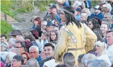  ?? FOTO: BERND BAUR ?? Winnetou begeistert auch dieses Jahr die Zuschauer in Burgrieden. Beim Familienta­g können Besucher hinter die Kulissen schauen.