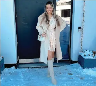  ?? FOTO: PRIVAT ?? TREND: Influenser og kjoleskape­r Monica Nyhus i Kristiansa­nd satser på egne kjoler også vinterstid.