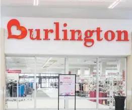  ?? ?? La cadena de tiendas Burlington es una de las que optó por abrir este domingo, Día de las Madres.
