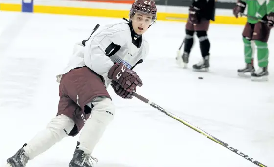  ?? CLIFFORD SKARSTEDT/EXAMINER ?? Recently acquired Peterborou­gh Petes forward Brady Hinz takes part in a team practice on Wednesday at the Memorial Centre. He’ll make his debut when the Petes host the Guelph Storm on Thursday starting at 7:05 p.m. at the Memorial Centre. See more...