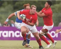  ??  ?? One of Lake’s mentors, Tom Smith, has since left for Cardiff Blues, but he still has a good support network. He ended the Junior World Cup as Wales’ starting hooker and will be looking for more U20 honours in the coming season.