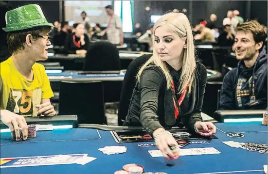  ?? LUIS TATO ?? Una mesa en el European Poker Tour que se celebró en el Casino de Barcelona en agosto del 2015