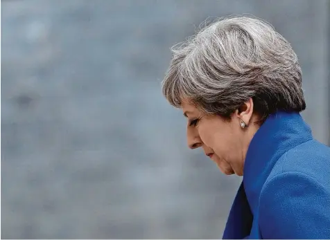  ?? Foto: Adrian Dennis, afp ?? Theresa May hat sich verzockt. Ein Experte sagt: „Ihre Position ist nun sehr viel schwächer, und die EU Partner wissen das.“