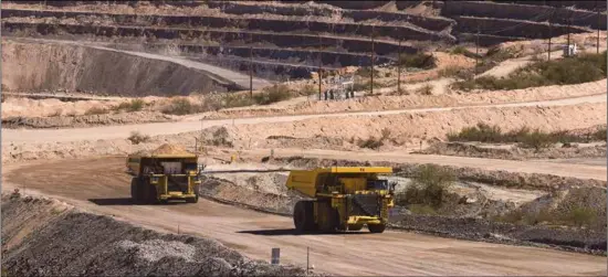  ??  ?? Based on convention­al large mining trucks, Komatsu’s FrontRunne­r AHS trucks run completely autonomous­ly with a full truck fleet able to be monitored by single controller located up to thousands of kilometres away.