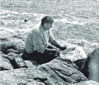  ?? FOTO: PRIVATARCH­IV YVES BUCHHEIM ?? Lothar-Günther Buchheim war ein Wunderkind und hatte viele Begabungen. Er war nicht nur ein begnadeter Schriftste­ller, sondern auch ein guter Maler. Das Bild zeigt ihn an der Côte Sauvage.