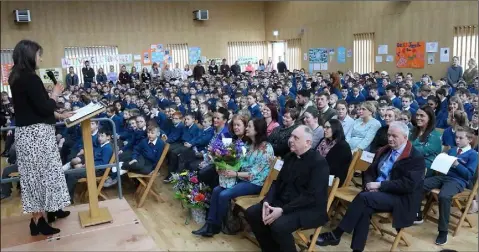  ??  ?? Mary Pender (co-ordinator) addressing the attendance at the Health Promoting Schools Celebratio­n Day in St Aidan’s Parish School.