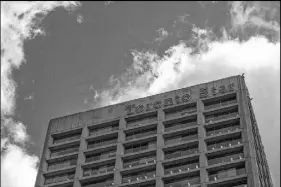  ?? CP PHOTO ?? The Toronto Star building is shown in Toronto. The company announced Monday it is launching a major national expansion with a reinventio­n of its Metro urban commuter newspapers and more robust digital offerings in Vancouver, Calgary, Edmonton, Toronto,...