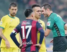  ?? ?? Medel, Lautaro e l’arbitro Colombo alla sua “prima”a San Siro