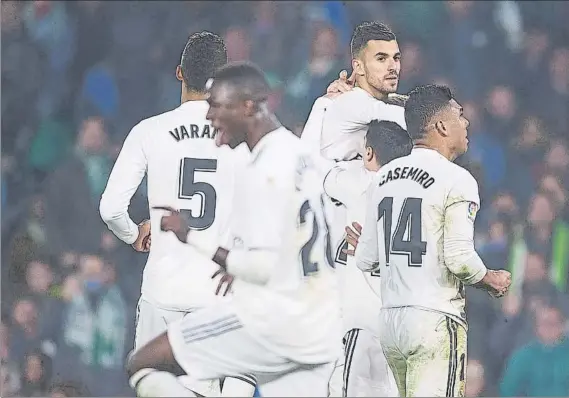  ?? FOTO: GETTY ?? Ceballos marcó de falta el gol de la victoria del Real Madrid ante el Betis en el minuto 88 de un más que discreto partido del conjunto merengue