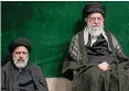  ?? AFP ?? Turban als Zeichen der Abstammung vom Propheten: Ali Chamenei (r.) und Ebrahim Raisi.