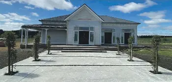  ?? THE POST ?? The former Catholic presbytery has been turned into a beautiful home in South Wairarapa.