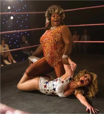  ??  ?? WRESTLING-KVINNOR. Glow har precis återvänt till Netflix med en andra säsong.