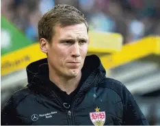  ?? Foto: dpa ?? Nach gutem Start kassierte Trainer Hannes Wolf zuletzt mit dem VfB Stuttgart drei Niederlage­n in Serie. Jetzt trifft er auf den FC Augsburg.