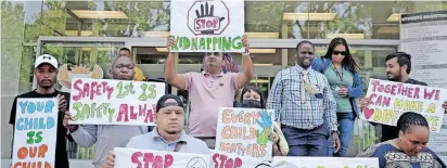  ?? Dekhta appeared. | PHANDO JIKELO African News Agency (ANA) ?? FAMILY, friends and supporters protested outside the Wynberg Magistrate’s Court yesterday where the alleged kidnappers of 8-year-old Abirah